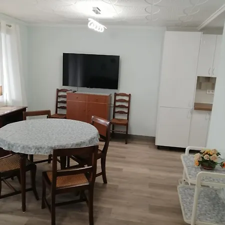 شقة The To Share In 4 B Near Seaside *